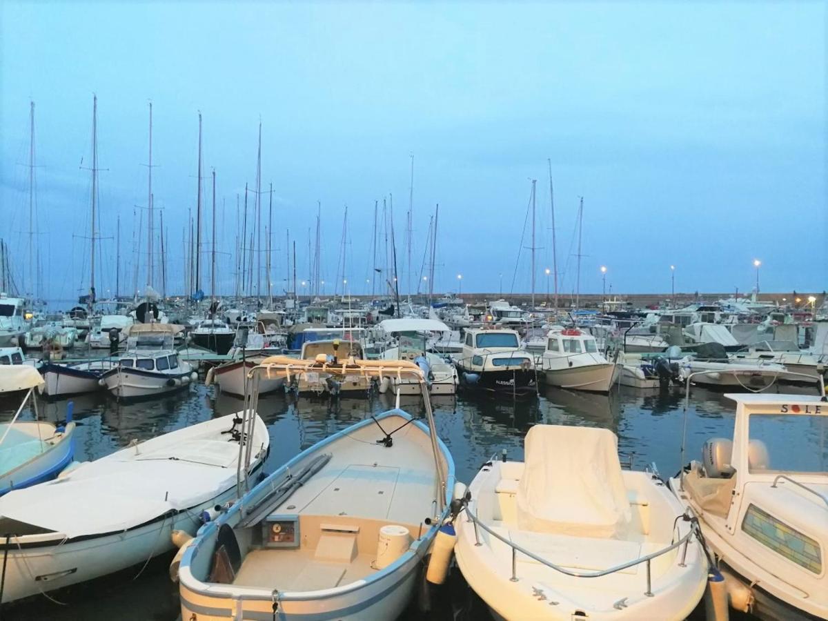 Maison Du Port Vieux Lejlighed Sanremo Eksteriør billede